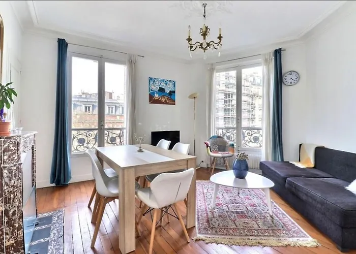 Haussmannian In Lägenhet Paris